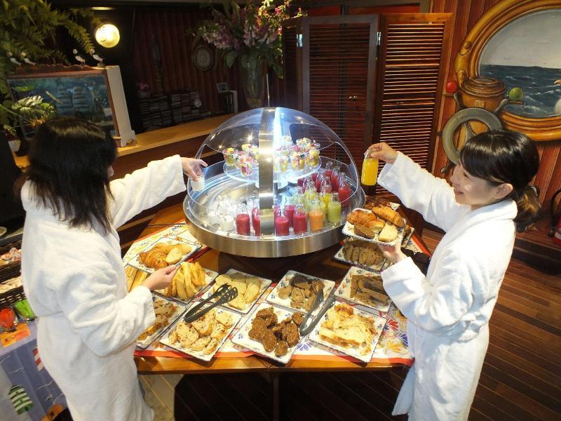 Hotel - Restaurant - Salon De The Le Beausejour Trégastel المظهر الخارجي الصورة